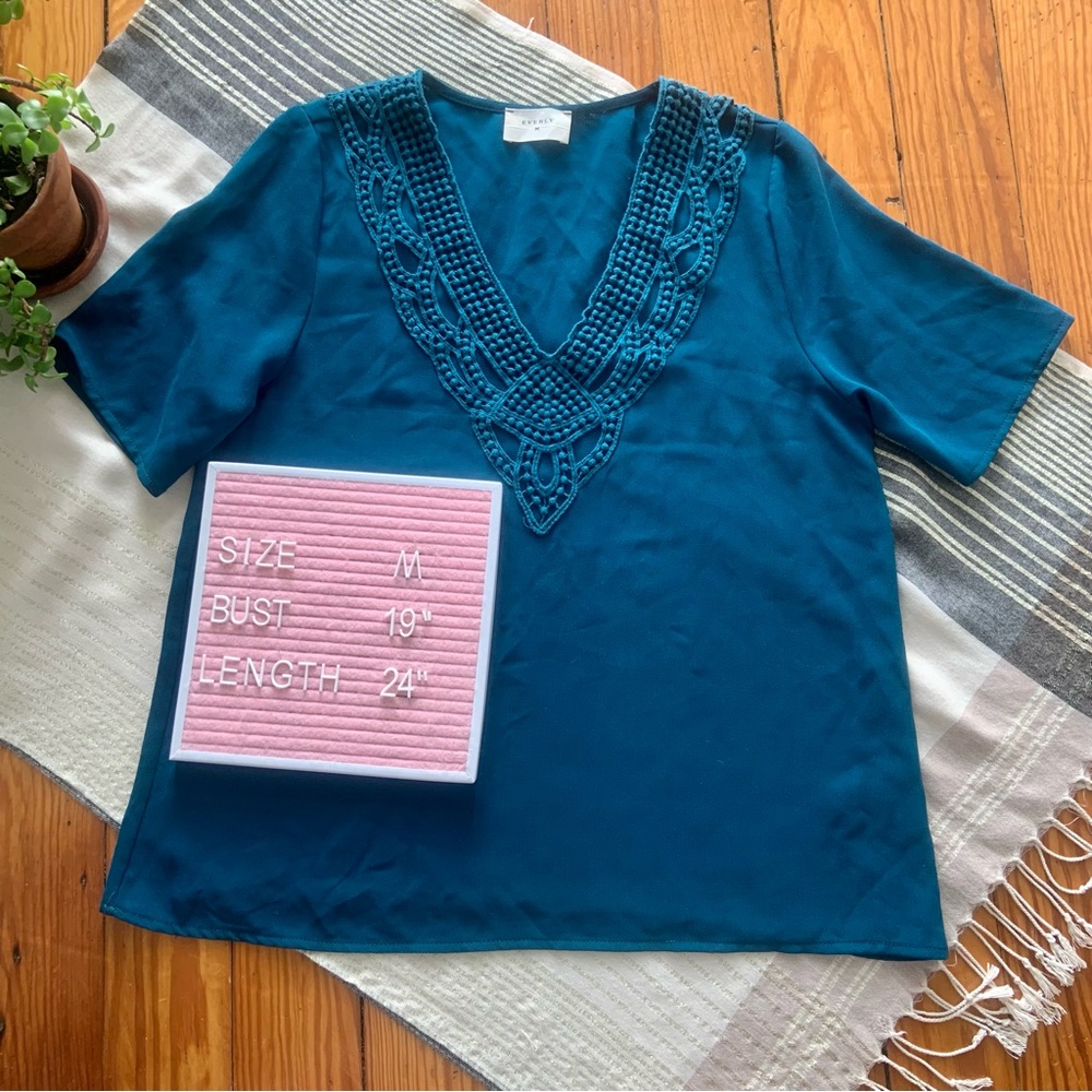 Everly V Neck Crochet Lace Neckline Short Sleeve Blouse